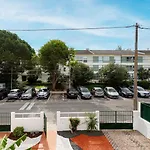Alapraia Garden & Family | Villa Estoril