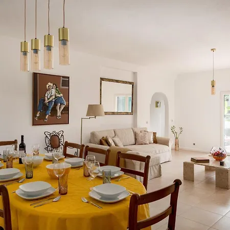 فيلة Alapraia Garden & Family | إستوريل