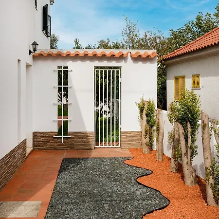 Alapraia Garden & Family | * Estoril