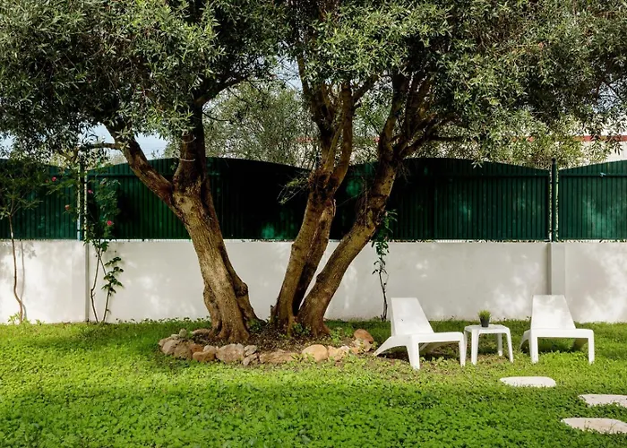 Alapraia Garden & Family | Villa
